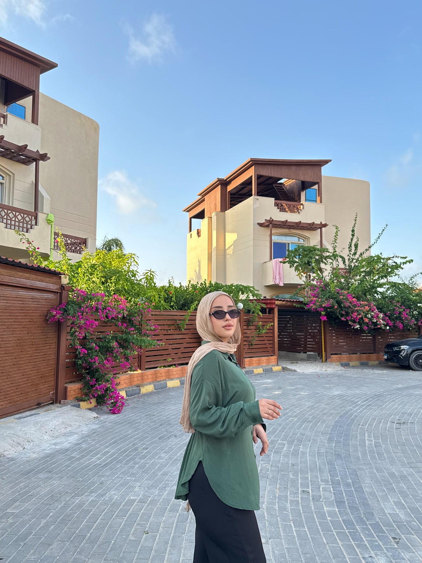 Elegance Tie-Back Blouse IN DARK GREEN